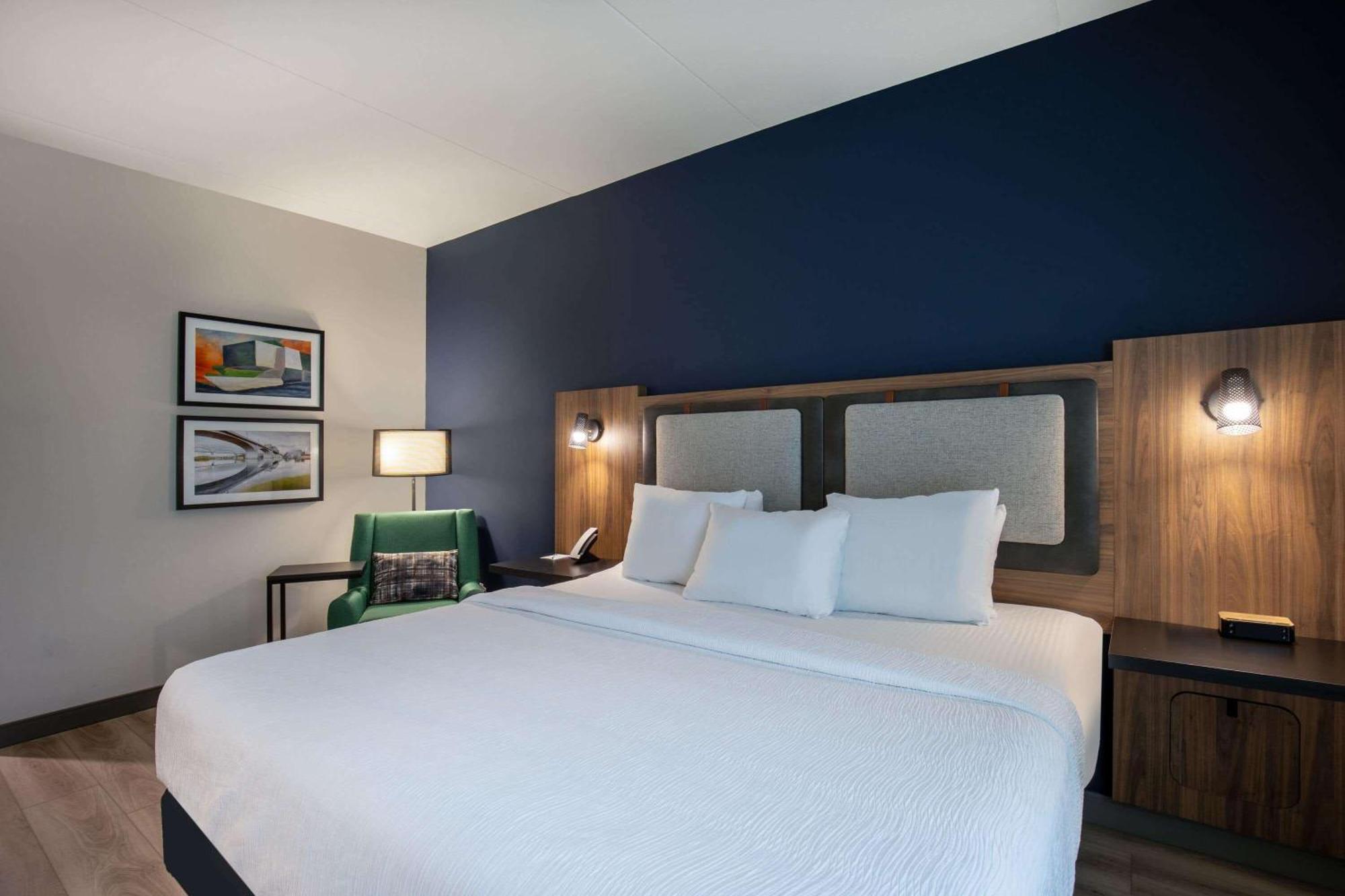 La Quinta Inn & Suites By Wyndham Chattanooga Downtown/South Exterior foto